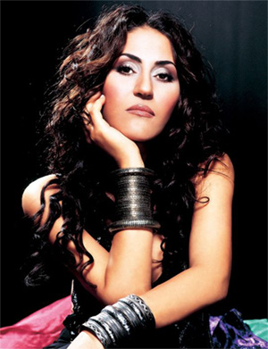    Aynr Aynur